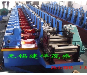 梯邊電纜橋架成型設(shè)備