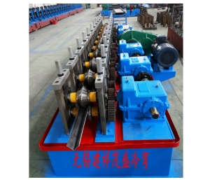 電梯固定角鋼沖孔成型一體機