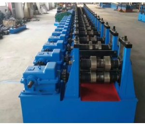 集裝箱活動(dòng)房型鋼成型機(jī)