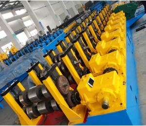兩波護(hù)欄板成型機